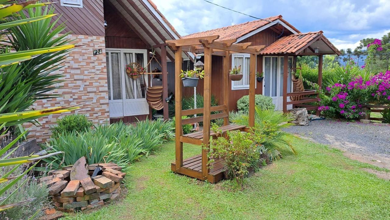 Chales Doce Luar Casas De Temporada 우루비시 외부 사진